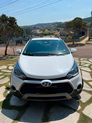 HYUNDAI HB20X 1.6 16V STYLE FLEX 4P AUTOMÁTICO
